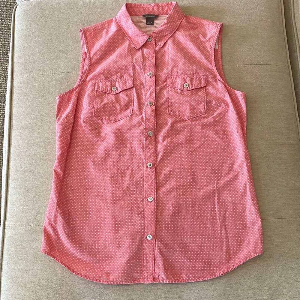 Eddie Bauer woman’s mountain ripstop sleeveless shirt